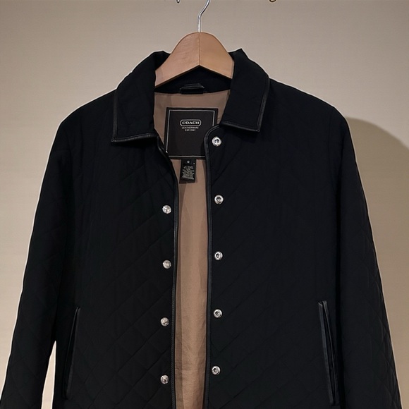 Coach Black Nylon Quilted Signature Snap, Leather Trim Jacket
Women’s Sz Sm - Picture 3 of 10